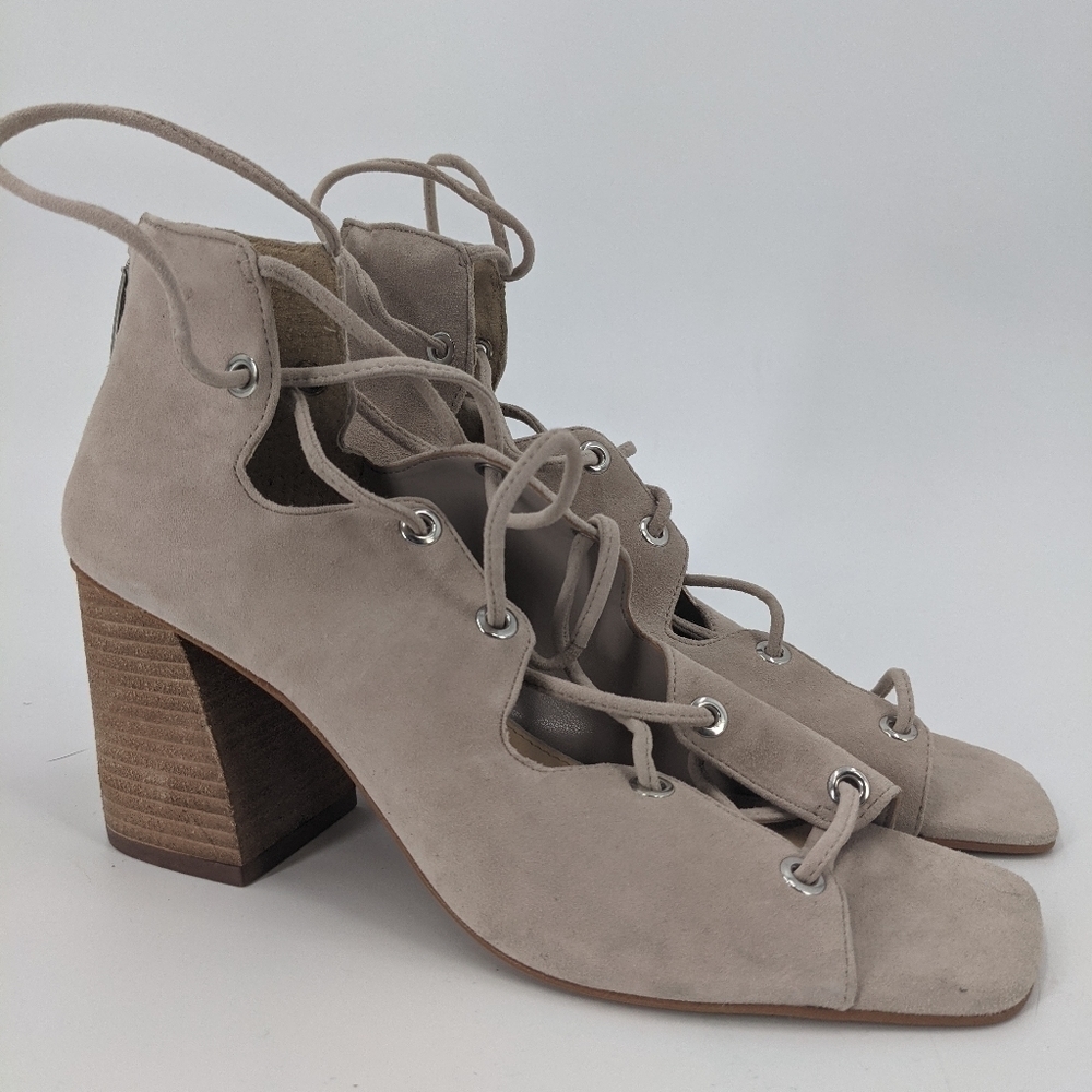 VINCE CAMUTO Nahara Suede Laceup Heels
